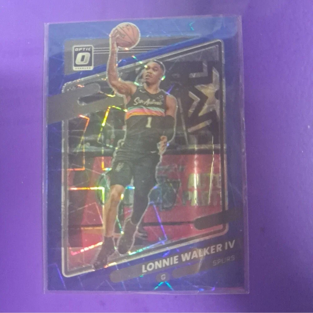 2021-22 Panini Donruss Optic - Lonnie Walker IV #16 Blue Velocity Prizm